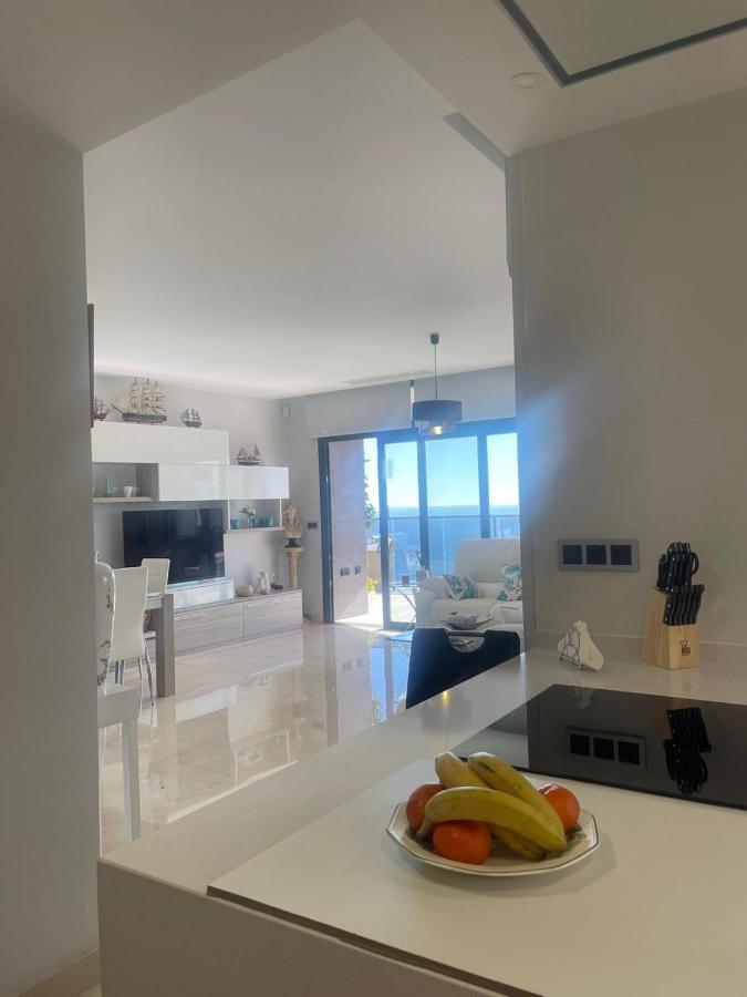 Appartamento Sunset Waves Benidorm Julieta Vistas Al Mar Premium 200 Mt2 Con Jacuzzi En Terraza Esterno foto