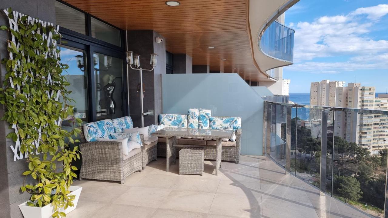 Appartamento Sunset Waves Benidorm Julieta Vistas Al Mar Premium 200 Mt2 Con Jacuzzi En Terraza Esterno foto