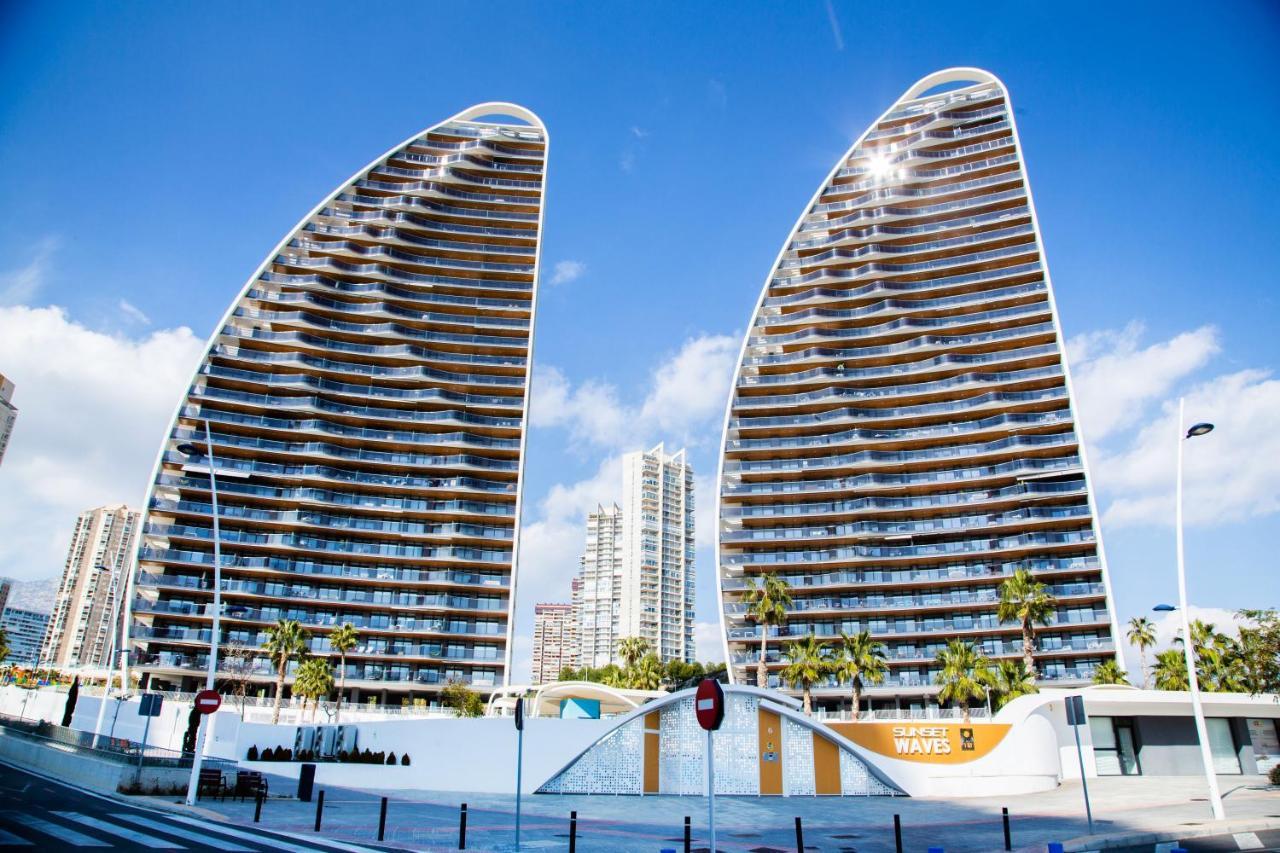 Appartamento Sunset Waves Benidorm Julieta Vistas Al Mar Premium 200 Mt2 Con Jacuzzi En Terraza Esterno foto