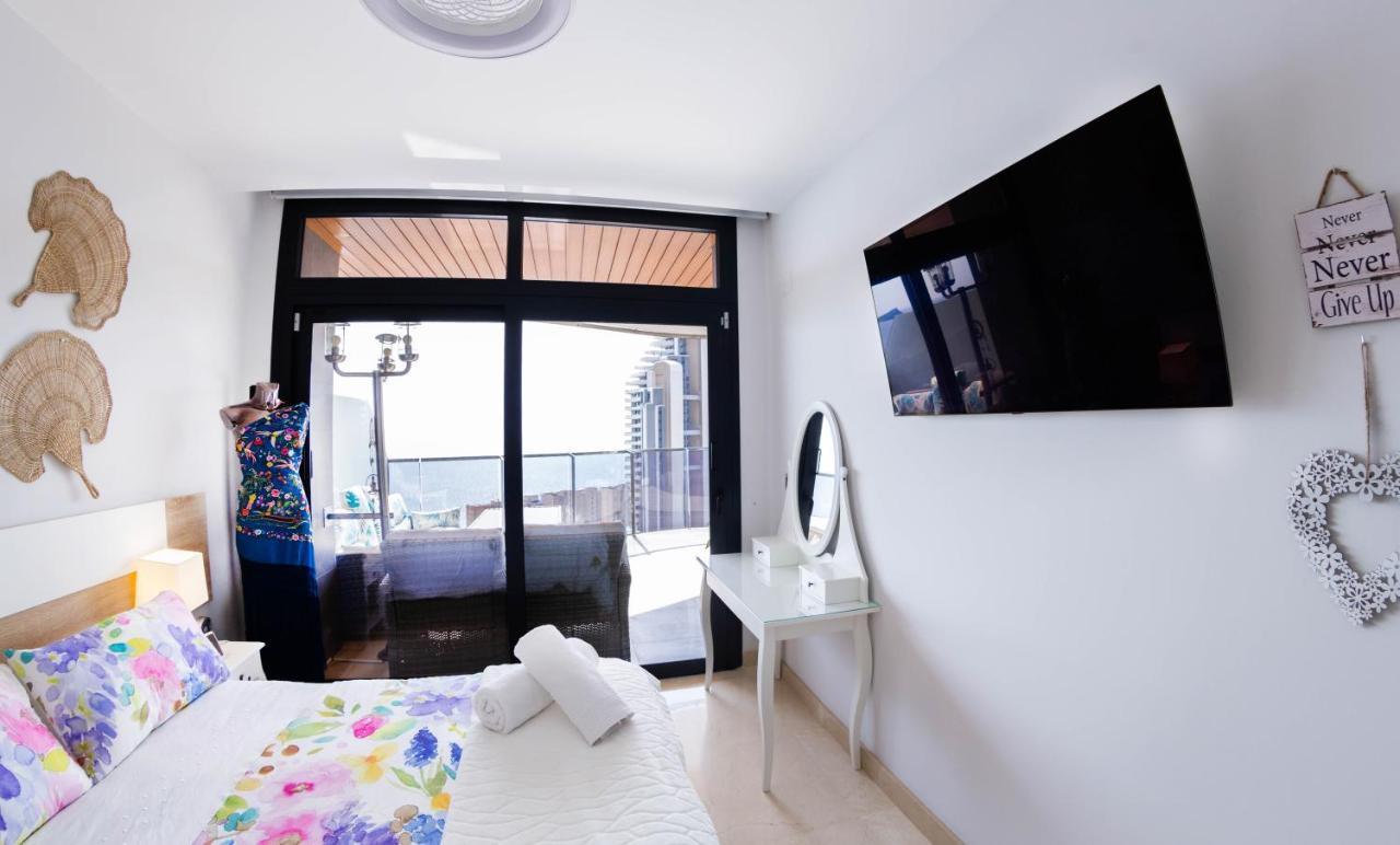 Appartamento Sunset Waves Benidorm Julieta Vistas Al Mar Premium 200 Mt2 Con Jacuzzi En Terraza Esterno foto