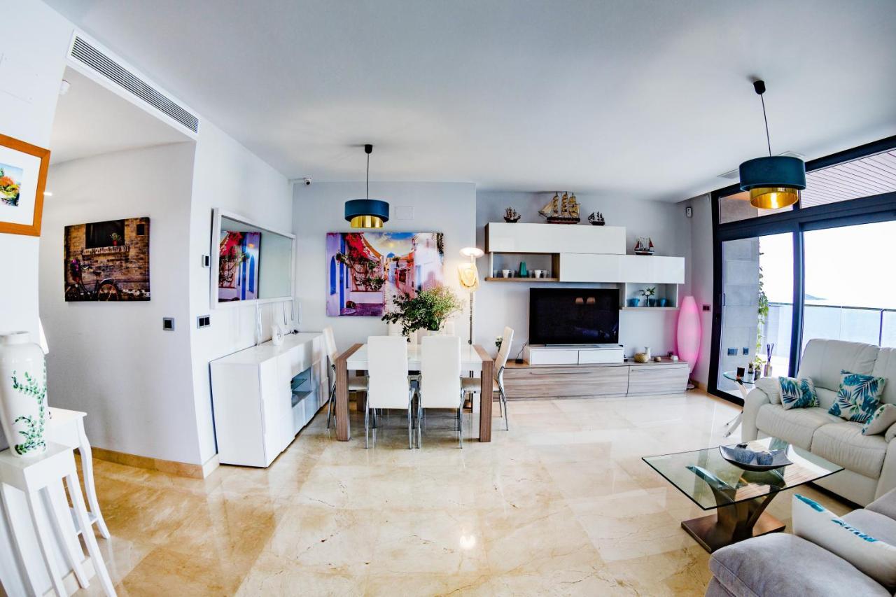 Appartamento Sunset Waves Benidorm Julieta Vistas Al Mar Premium 200 Mt2 Con Jacuzzi En Terraza Esterno foto
