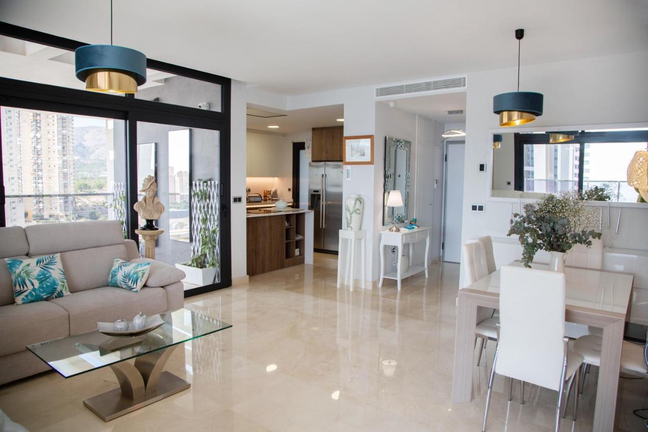 Appartamento Sunset Waves Benidorm Julieta Vistas Al Mar Premium 200 Mt2 Con Jacuzzi En Terraza Esterno foto
