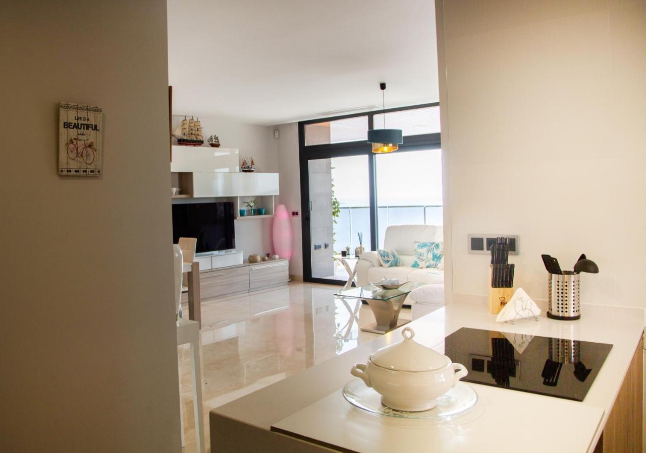 Appartamento Sunset Waves Benidorm Julieta Vistas Al Mar Premium 200 Mt2 Con Jacuzzi En Terraza Esterno foto