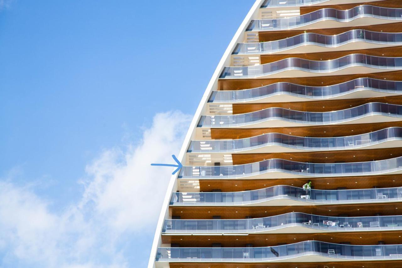 Appartamento Sunset Waves Benidorm Julieta Vistas Al Mar Premium 200 Mt2 Con Jacuzzi En Terraza Esterno foto